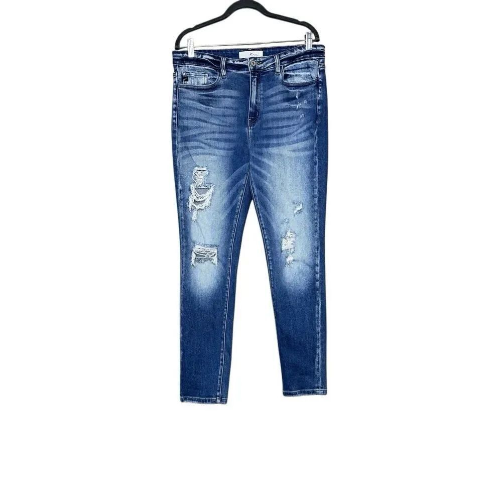 KanCan medium wash high rise distressed jeans size 11 / 29